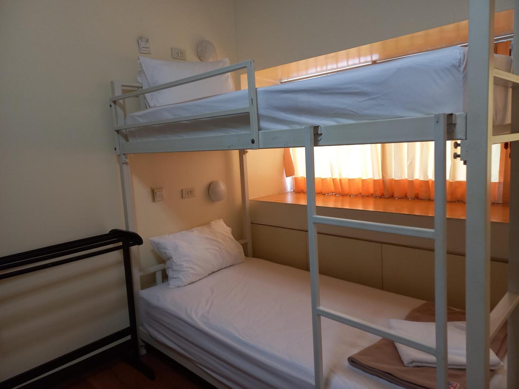 สไมล์โซไซตี้ Hostel กรุงเทพมหานคร ห้อง รูปภาพ