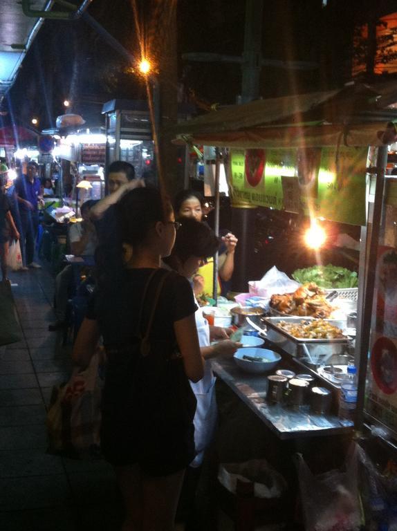 สไมล์โซไซตี้ Hostel กรุงเทพมหานคร ภายนอก รูปภาพ