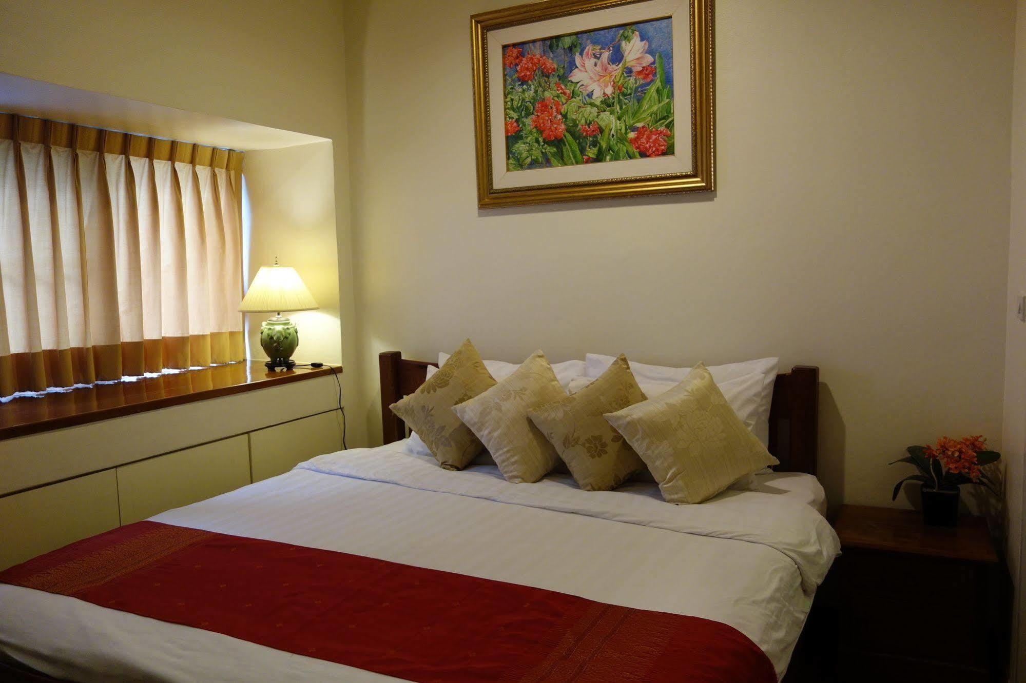 สไมล์โซไซตี้ Hostel กรุงเทพมหานคร ภายนอก รูปภาพ
