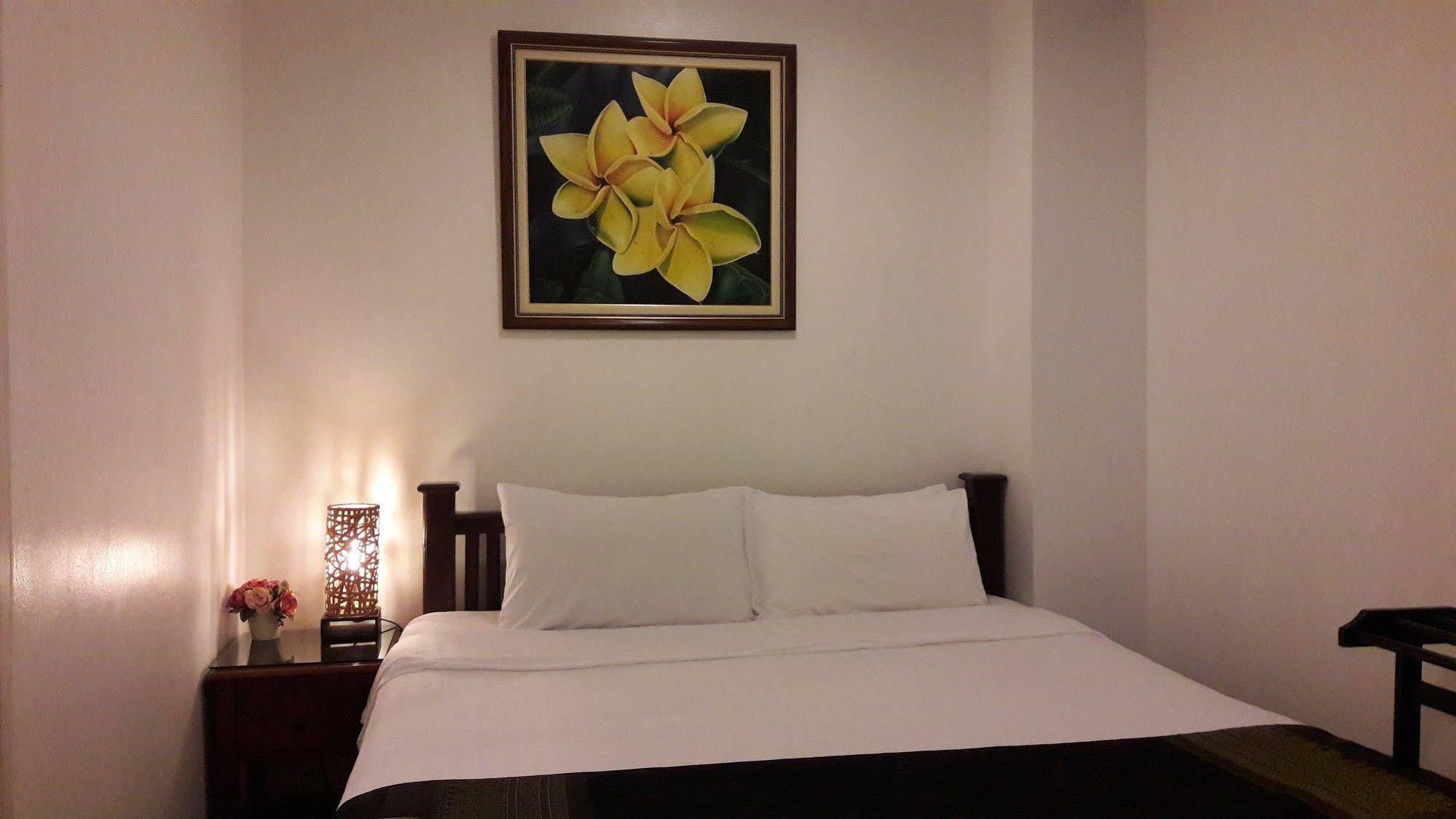 สไมล์โซไซตี้ Hostel กรุงเทพมหานคร ภายนอก รูปภาพ