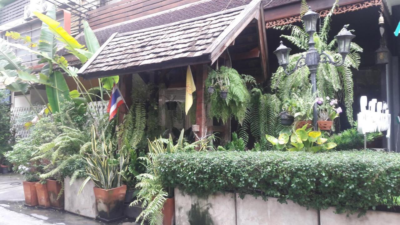 สไมล์โซไซตี้ Hostel กรุงเทพมหานคร ภายนอก รูปภาพ