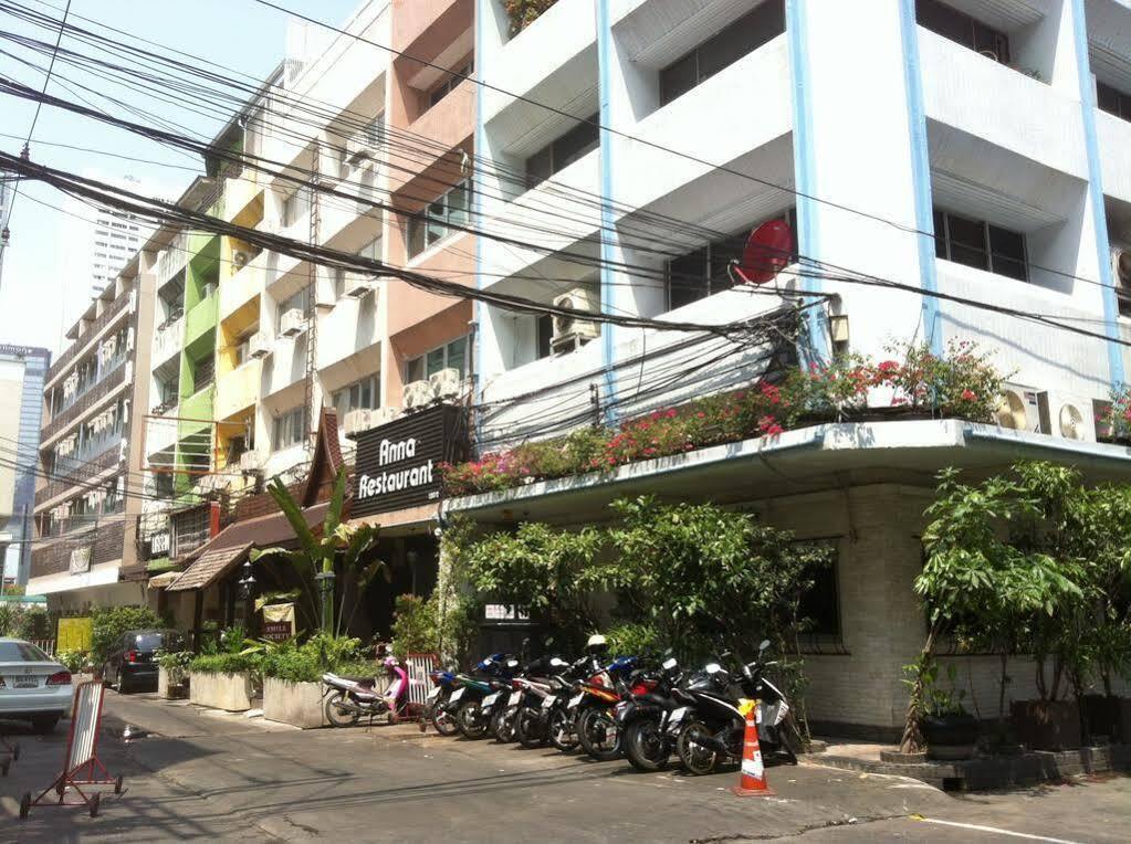สไมล์โซไซตี้ Hostel กรุงเทพมหานคร ภายนอก รูปภาพ